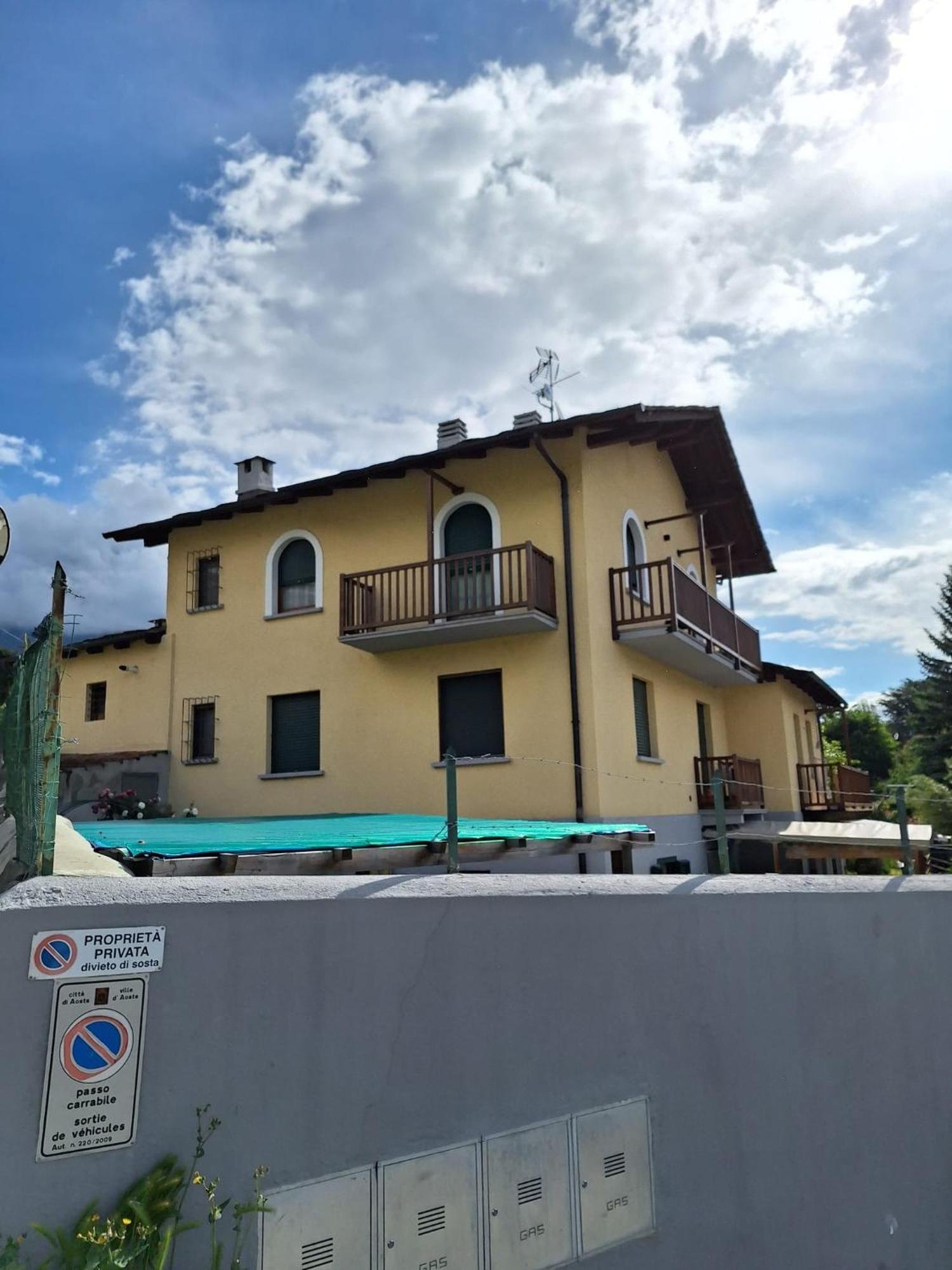 Aosta Holiday Apartments - Edelweiss Exteriér fotografie